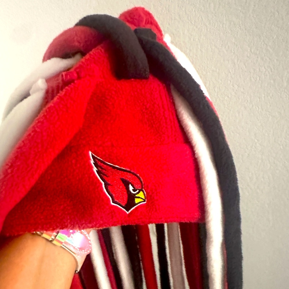 AZ Cardinals beanie w long dreads fun to wear to the game keeps you warm